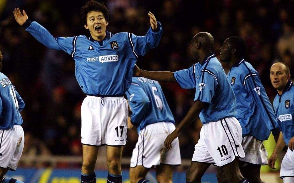  曼城铁卫获月最佳球员殊荣  